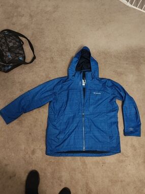 Columbia Blue Plaid Hooded Snowboard/Ski Jacket